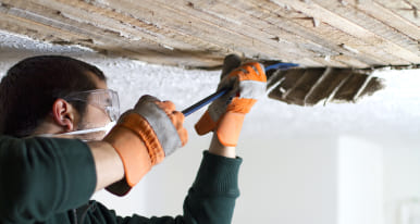 Демонтаж потолка