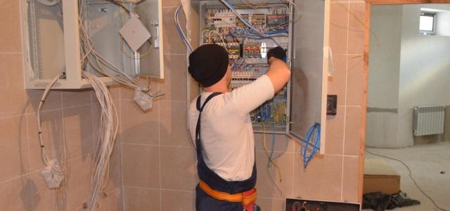 ремонт коттеджей под ключ Уфа услуги сантехника и электрика